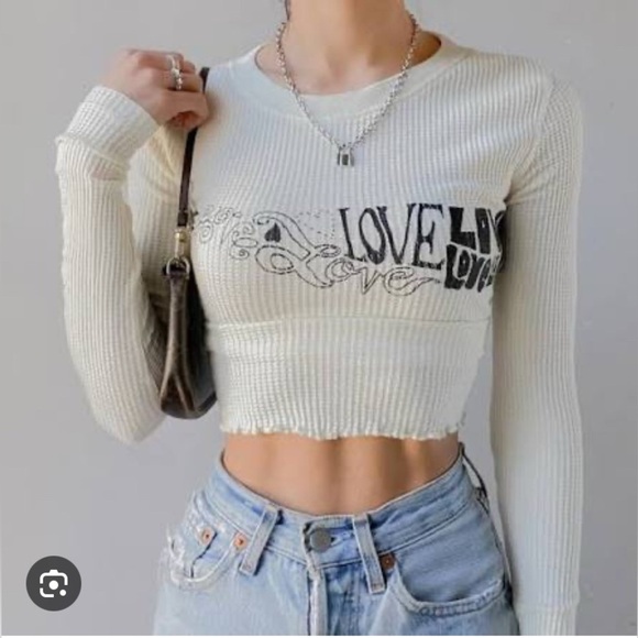 Urban Outfitters White Love Graphic Thermal Top - Size M - Picture 2 of 8